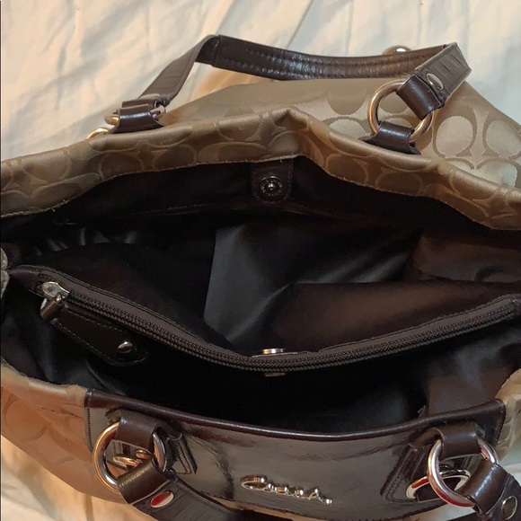 Coach Handbag - Picture 4 of 8